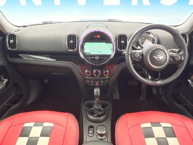 輸入車グループ総在庫数約2,000台!全国の系列店からメーカー・車種問わずご紹介出来るので、あなたにピッタリのお車が見つかるはずです♪まずはお問い合わせ下さい☆