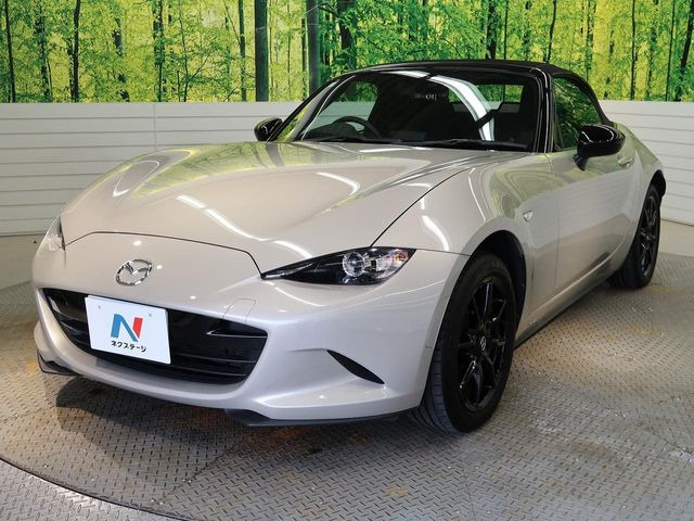 大好評のボディコーティング「弾スプラッシュコート」もご納車までに施工可能。通常のガラスコートと異なる、耐久年数6年の無機質ガラスコーティングが、ボディをキレイな状態に保ってくれます。