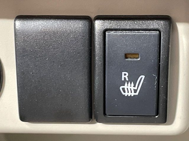 �y�V�[�g�q�[�^�[�z�������ɏd�󂷂�V�[�g�q�[�^�[!�G�A�R����葁�����܂��Ă����̂Ŋ�����̐l�����S�ł��ˁ�G�A�R���̉����͊������邩����A�Ƃ������ɂ����������߂ł��B