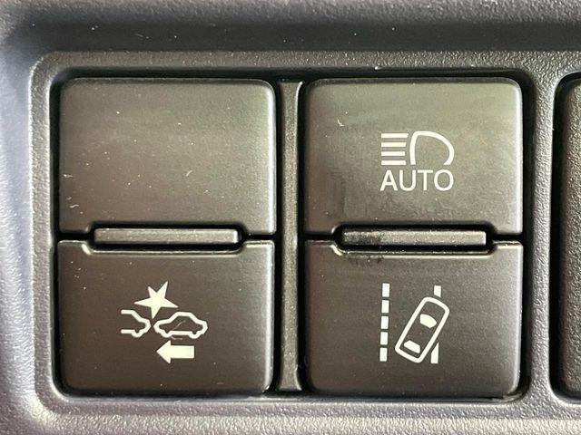 �y�g���^�Z�[�t�e�B�Z���X�z���s���ɑO���̎ԗ�����F�����A�Փ˂������Ȏ��͌x��ƃu���[�L�ŏՓˉ���Ɣ�Q�y�����A�V�X�g�B�����S�Ƀh���C�u�����y���݂��������܂��B