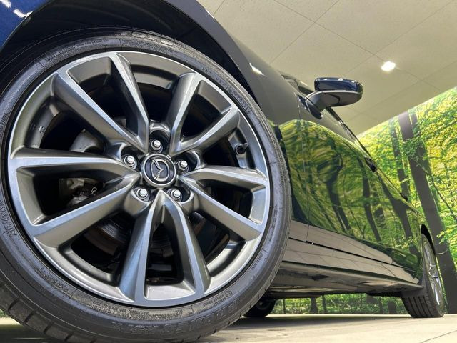 �y����18�C���`�A���~�z�C�[���z�O�ςɃ}�b�`���������A���~�z�C�[���𑕒����Ă���܂��B�e��ЊO�A���~�z�C�[����A�X�^�b�h���X�^�C�����戵�����Ă���܂��B���񂲑��k����������