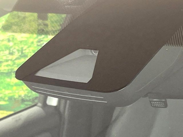 �y�g���^�Z�[�t�e�B�Z���X�z���s���ɑO���̎ԗ�����F�����A�Փ˂������Ȏ��͌x��ƃu���[�L�ŏՓˉ���Ɣ�Q�y�����A�V�X�g�B�����S�Ƀh���C�u�����y���݂��������܂��B