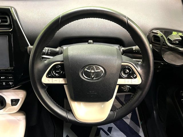 �y�����v�����X�e�A�����O�z�㎿�Ȋv���g�p���邱�ƂŁA��ɂ����������݂ƂĂ��^�]���₷���n���h���ł���