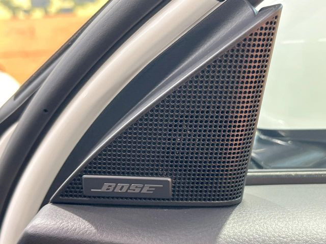 �yBOSE�T�E���h�V�X�e���z���[�J�[�I�v�V�����̍��i�ʃT�E���h�V�X�e���𓋍ځB��p�̃`���[�j���O���{���ꂽ�召�l�X�ȃX�s�[�J�[����ǎ��ȃT�E���h���t�ł��A�Տꊴ���ӂ�鉹����Ԃ����o���܂��B