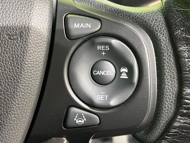 �y�A�_�v�e�B�u�N���[�Y�R���g���[���z�������H�ł̒��������s���y��!!�����ő��x��ۂN���[�Y�R���g���[�����A�Փˌy���V�X�e���ƘA�g���A�O���̎ԗ������m���ĎԊԂ�ۂ悤�ɑ��x���߂��Ă���܂�!!