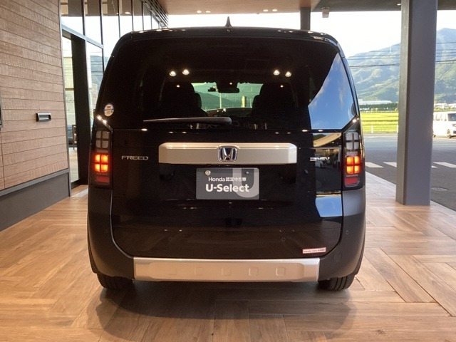 フリード1.5 e:HEV クロスター