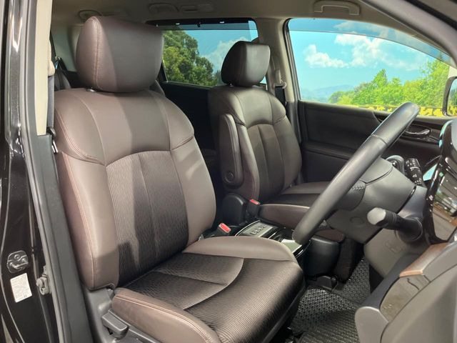 �y�n�[�t���U�[�V�[�g�z�������ƍ���S�n�𗼗������l�C�̃V�[�g���w�ʁE���ʂ̃t�@�u���b�N�f�ނ́A�ʋC���̗ǂ��⊊��ɂ����ɗD��Ă��܂��B�C���╞���ɍ��E���ꂸ���K�ɂ���肢�������܂��B