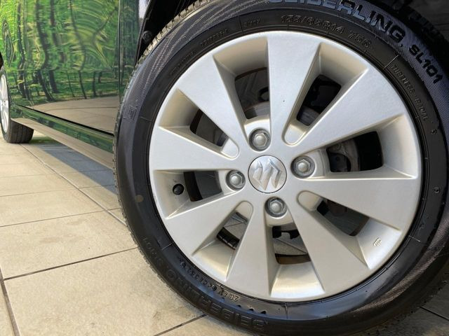 �y����14�C���`�A���~�z�C�[���z�O�ςɃ}�b�`���������A���~�z�C�[���𑕒����Ă���܂��B�e��ЊO�A���~�z�C�[����A�X�^�b�h���X�^�C�����戵�����Ă���܂��B���񂲑��k����������