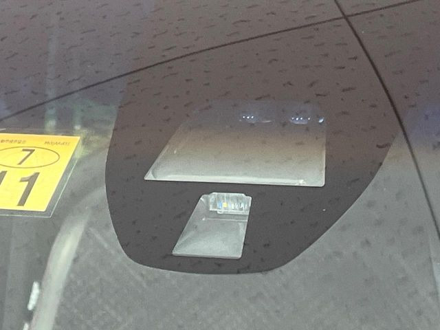 �y�V�e�B�u���[�L�A�N�e�B�u�V�X�e���z�ᑬ���s���ɑO���̎ԗ�����F�����A�Փ˂������Ȏ��͌x��ƃu���[�L�ŏՓˉ���Ɣ�Q�y�����A�V�X�g�B�����S�Ƀh���C�u�����y���݂��������܂��B