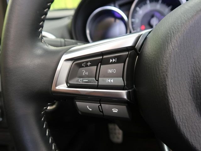 【ステアリングスイッチ】運転中、前方から目線をそらすことなく、オーディオ等の操作が可能な便利機能!安心&快適なドライブを演出してくれます♪