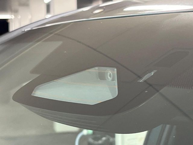 �y�Z�[�t�e�B�V�X�e���v���X�z���s���ɑO���̎ԗ�����F�����A�Փ˂������Ȏ��͌x��ƃu���[�L�ŏՓˉ���Ɣ�Q�y�����A�V�X�g�B�����S�Ƀh���C�u�����y���݂��������܂��B