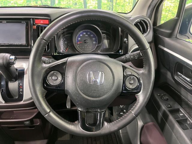 �y�����v�����X�e�A�����O�z�㎿�Ȋv���g�p���邱�ƂŁA��ɂ����������݂ƂĂ��^�]���₷���n���h���ł���