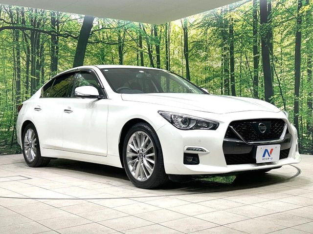 高透明度のガラス皮膜で撥水はもちろん、上質なツヤ・光沢を実現。紫外線や酸性雨から大切な愛車を保護し、色あせ・劣化を防止。「弾スプラッシュコート」、「弾プリミッサコート」からお選びいただけます。