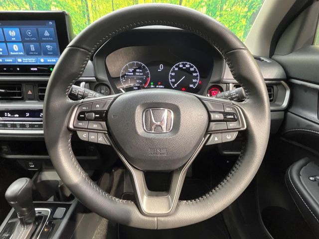 �y�����v�����X�e�A�����O�z�㎿�Ȋv���g�p���邱�ƂŁA��ɂ����������݂ƂĂ��^�]���₷���n���h���ł���