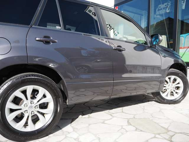 な、なんと只今、当店でご成約のお客様に『夏冬ワイパーブレード』をプレゼント!水はけの悪いワイパーでの視界不良は運転の妨げになり大変危険です!『カーセンサーを見た』とスタッフまでお伝え下さい☆