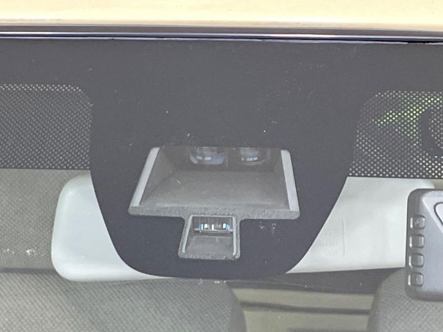 �y�X�Y�L���[�_�[�u���[�L�T�|�[�g�z���s���ɑO���̎ԗ�����F�����A�Փ˂������Ȏ��͌x��ƃu���[�L�ŏՓˉ���Ɣ�Q�y�����A�V�X�g�B�����S�Ƀh���C�u�����y���݂��������܂��B