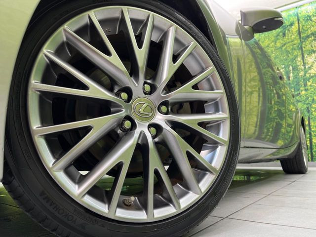 �y����18�C���`�A���~�z�C�[���z�O�ςɃ}�b�`���������A���~�z�C�[���𑕒����Ă���܂��B�e��ЊO�A���~�z�C�[����A�X�^�b�h���X�^�C�����戵�����Ă���܂��B���񂲑��k����������