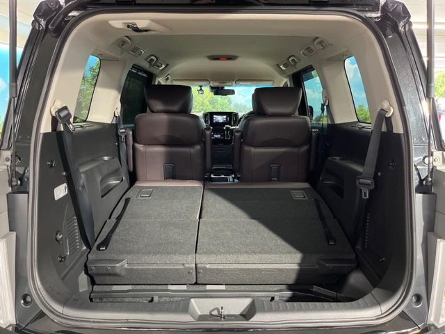 ���i�̂���������ʋ΁A���}���ɏ\���ȉ׎��X�y�[�X���m�ۂ��Ă���܂��B�V�[�g��|���ƁA�傫�ȉו��̐ύڂ��\�ł���