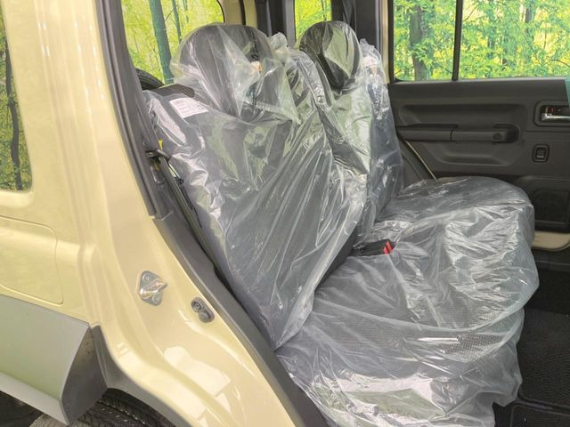 ���i���ȃI���W�i���t���A�}�b�g���I�v�V�����ɂĂ��p�ӂ��Ă���܂��B���D���ȃf�U�C����J���[�����Ԃɍ��킹�đI��ł����������Ƃ��ł��܂���