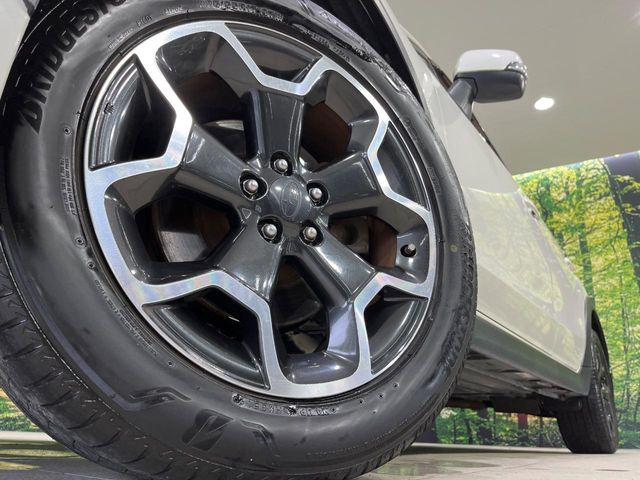 【純正17インチアルミホイール】外観にマッチした純正アルミホイールを装着しております。各種社外アルミホイールや、スタッドレスタイヤも取扱いしております。是非ご相談ください♪