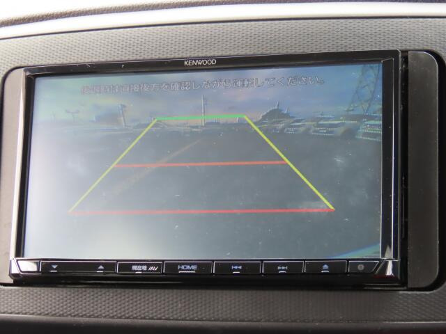 バックカメラもあります! 車庫入れも安心!