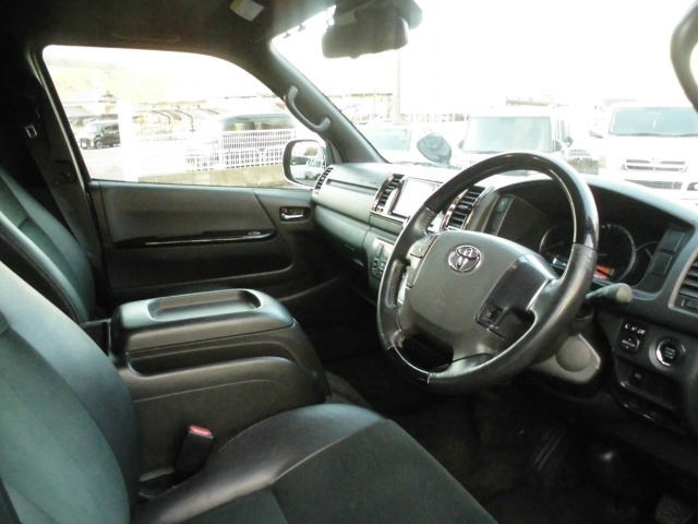 レジアスエース