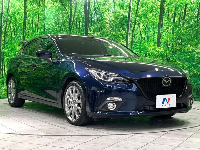 高透明度のガラス皮膜で撥水はもちろん、上質なツヤ・光沢を実現。紫外線や酸性雨から大切な愛車を保護し、色あせ・劣化を防止。「弾スプラッシュコート」、「弾プリミッサコート」からお選びいただけます。