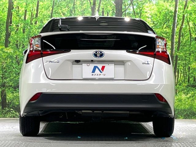 安心の最長10年・走行無制限保証(有償)をご用意。保証内容も充実はもちろん、無料点検&オイル交換や、年中無休の全国・24時間ロードサービスも付帯されておりますのでご安心下さい。