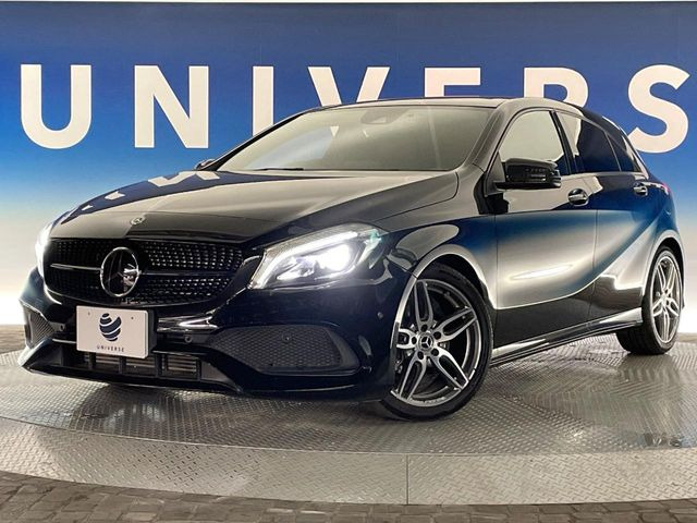 ●LEDヘッドライト:夜間走行時も良好な視界を確保し安心して運転できる高輝度LEDヘッドライトを装備!点灯速度が早く、消費電力も抑えられています。