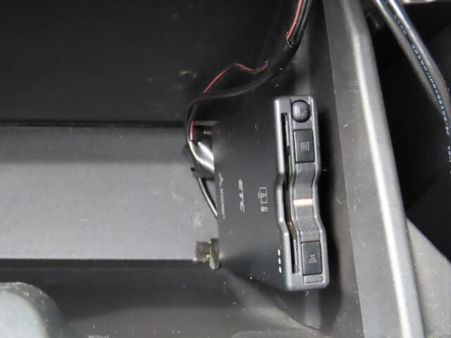 ETC利用で高速料金割引!料金所渋滞を解消しアイドリング時に発生する排気ガスも減らせCO2削減にも貢献!環境のみならずおサイフにも優しいですね♪