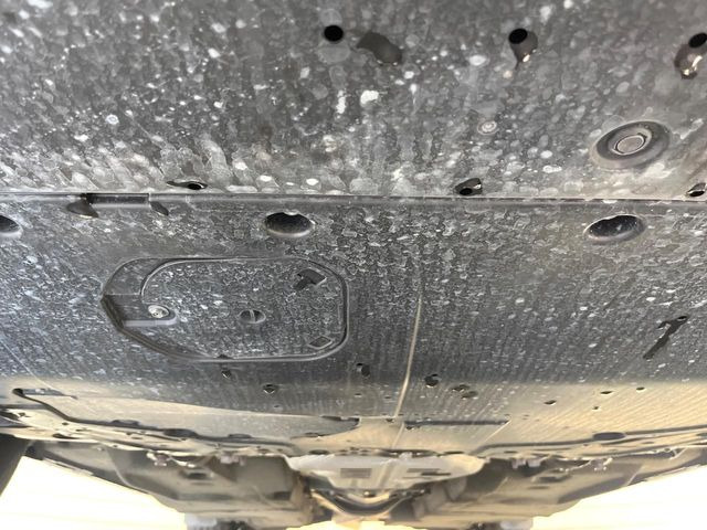 下回りがきれいなうちに、防錆加工の施工がオススメ。降雪地域はもちろん、沿岸部にお住いの方や、趣味でマリン・ウィンタースポーツをされる方にご好評いただいております。