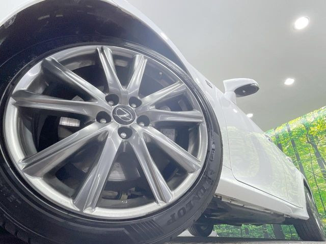 【純正19インチアルミホイール】外観にマッチした純正アルミホイールを装着しております。各種社外アルミホイールや、スタッドレスタイヤも取扱いしております。是非ご相談ください♪