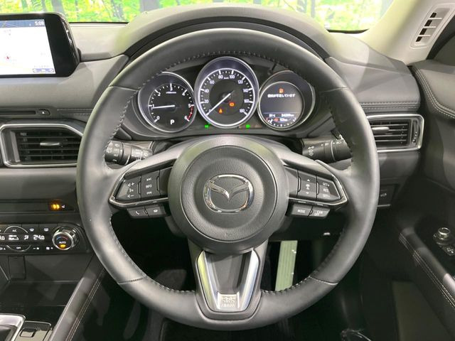 �y�����v�����X�e�A�����O�z�㎿�Ȋv���g�p���邱�ƂŁA��ɂ����������݂ƂĂ��^�]���₷���n���h���ł���