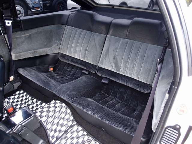 �S���ł��󏭉��l�̍���AE86 3D�n�b�`�o�b�N�̓���!GTAPEX���x�[�X�ɃJ�X�^�����{���G�A�R����R134���g���t�B�b�g�L�b�g�����BDG5�ԍ����AWORK�}�C�X�^�[CR01 15AW�t