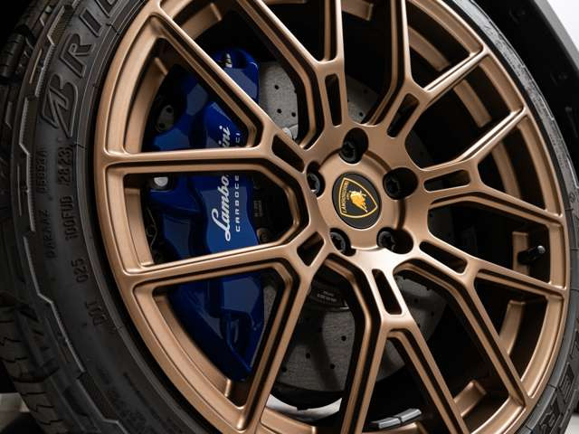 ���X�͍����A���Ԑ��X�����炱�������ɗ͂����Ă��܂��B�J�X�^���˗��͂��Ƃ��e��R�[�f�B���O��Ƃ�Ԍ������ȂǁA���������̂��q�l���炨�₢���킹������A���p���𒸂��Ă���܂��B