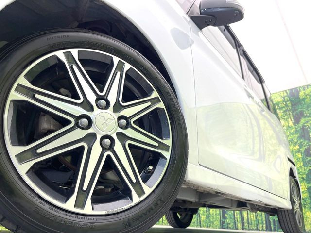 �y����15�C���`�A���~�z�C�[���z�O�ςɃ}�b�`���������A���~�z�C�[���𑕒����Ă���܂��B�e��ЊO�A���~�z�C�[����A�X�^�b�h���X�^�C�����戵�����Ă���܂��B���񂲑��k����������