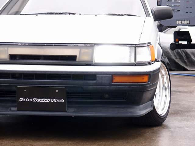 �S���ł��󏭉��l�̍���AE86 3D�n�b�`�o�b�N�̓���!GTAPEX���x�[�X�ɃJ�X�^�����{���G�A�R����R134���g���t�B�b�g�L�b�g�����BDG5�ԍ����AWORK�}�C�X�^�[CR01 15AW�t