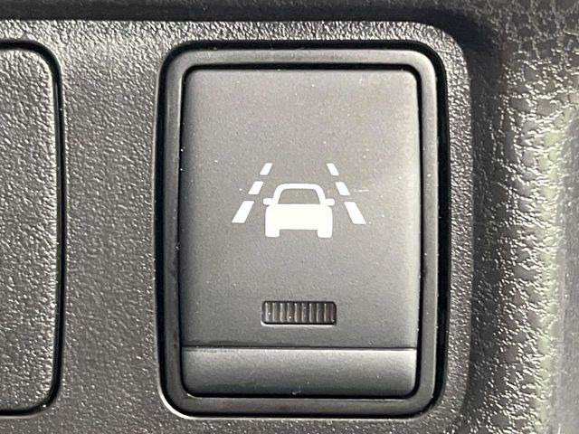 �y�C���e���W�F���gLI�z���s���̎Ԑ�����͂ݏo�������Ȏ��A�x�����Ƌ��ɃX�e�A�����O�ƃu���[�L�𐧌䂵�A�Ԑ����𑖍s����l�ɃA�V�X�g�B�����S�ȉ^�]���T�|�[�g���Ă���܂�!