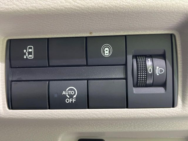 【パワースライドドア】スマートキーや運転席のスイッチでスライドドアの開閉が可能♪電動だから力を入れてドアを開ける必要が無く、小さいお子様でも、重い荷物を持っている時もラクに開け閉めできます♪