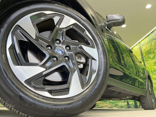 �y����18�C���`�A���~�z�C�[���z�O�ςɃ}�b�`���������A���~�z�C�[���𑕒����Ă���܂��B�e��ЊO�A���~�z�C�[����A�X�^�b�h���X�^�C�����戵�����Ă���܂��B���񂲑��k����������