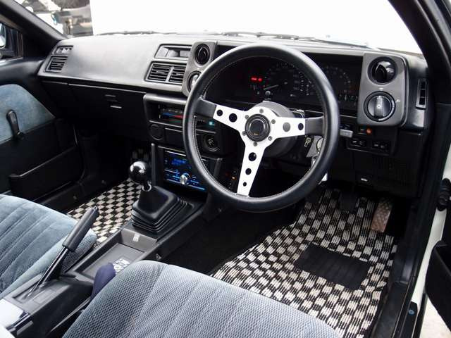 ������30�N�ȏ�o�߂��Ă���Ƃ͎v���Ȃ����Y��ȏ�ԂƂȂ�A���΂���F���܂̏L����������܂���B�������̂��q�l�������S���Ă������������܂��B�l�C��BRIDE�V�[�g�������ȋ��z�ɂĂ���t���\�ł�