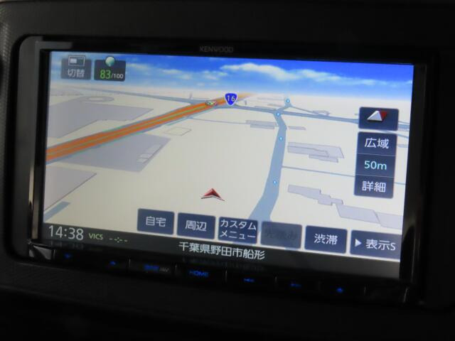 メモリーナビ装備で、知らない場所もあっという間に検索♪ちょっとしたお出かけや旅行もこれでバッチリですね。