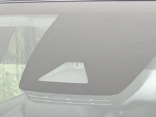 �y�g���^�Z�[�t�e�B�Z���X�z���s���ɑO���̎ԗ�����F�����A�Փ˂������Ȏ��͌x��ƃu���[�L�ŏՓˉ���Ɣ�Q�y�����A�V�X�g�B�����S�Ƀh���C�u�����y���݂��������܂��B