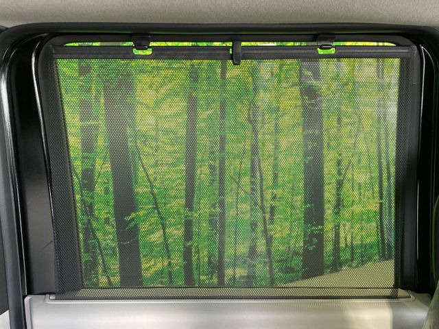 �y���[���V�F�[�h�z��������ԊO����̌���ῂ����Ƃ��ɃT�b�ƈ����o���Ďg����A���[���i�[�^�C�v�̃T���V�F�[�h�𑕔��B��Ȃɏ�������q�l���E�g�E�g�����������ȂǁA���Ђ����p����������