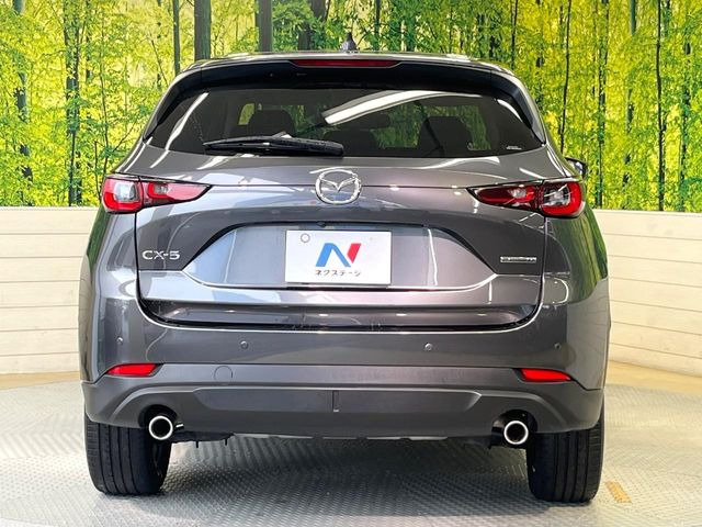 安心の最長10年・走行無制限保証(有償)をご用意。保証内容も充実はもちろん、無料点検&オイル交換や、年中無休の全国・24時間ロードサービスも付帯されておりますのでご安心下さい。