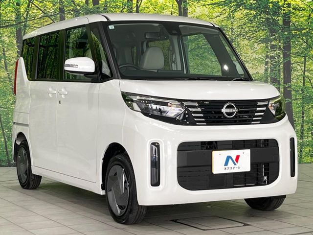 高透明度のガラス皮膜で撥水はもちろん、上質なツヤ・光沢を実現。紫外線や酸性雨から大切な愛車を保護し、色あせ・劣化を防止。「弾スプラッシュコート」、「弾プリミッサコート」からお選びいただけます。