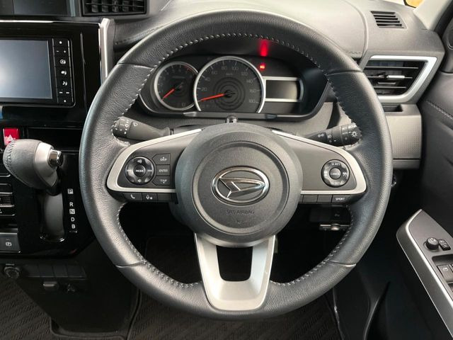 �y�����v�����X�e�A�����O�z�㎿�Ȋv���g�p���邱�ƂŁA��ɂ����������݂ƂĂ��^�]���₷���n���h���ł���