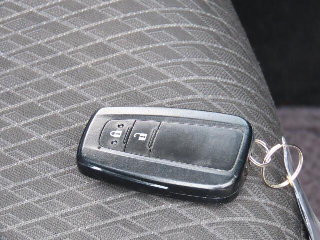 �L�[���|�P�b�g�ɓ��ꂽ�܂܂ł��G���W��ON/OFF�A�h�A�{��/�J���\���֗��ȃX�}�[�g�L�[�t�ł���