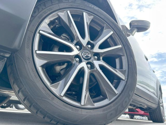 �y����18�C���`�A���~�z�C�[���z�O�ςɃ}�b�`���������A���~�z�C�[���𑕒����Ă���܂��B�e��ЊO�A���~�z�C�[����A�X�^�b�h���X�^�C�����戵�����Ă���܂��B���񂲑��k����������