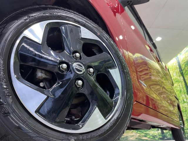 �y����14�C���`�A���~�z�C�[���z�O�ςɃ}�b�`���������A���~�z�C�[���𑕒����Ă���܂��B�e��ЊO�A���~�z�C�[����A�X�^�b�h���X�^�C�����戵�����Ă���܂��B���񂲑��k����������